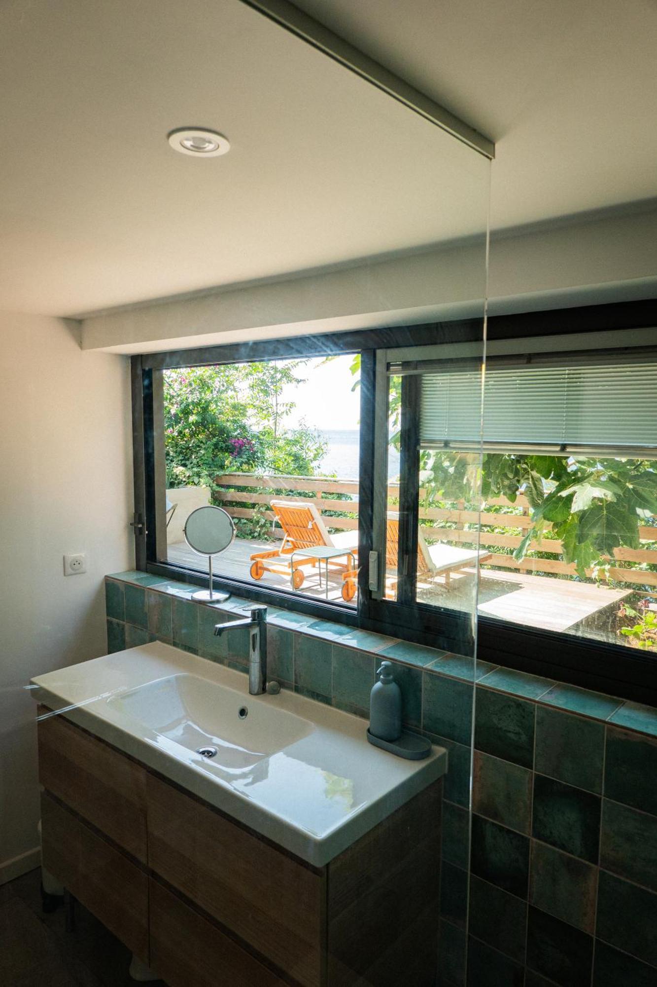 Cabanon Moderne, Les Pieds Dans L'Eau, 2 Chambres Le Pradet Exterior photo