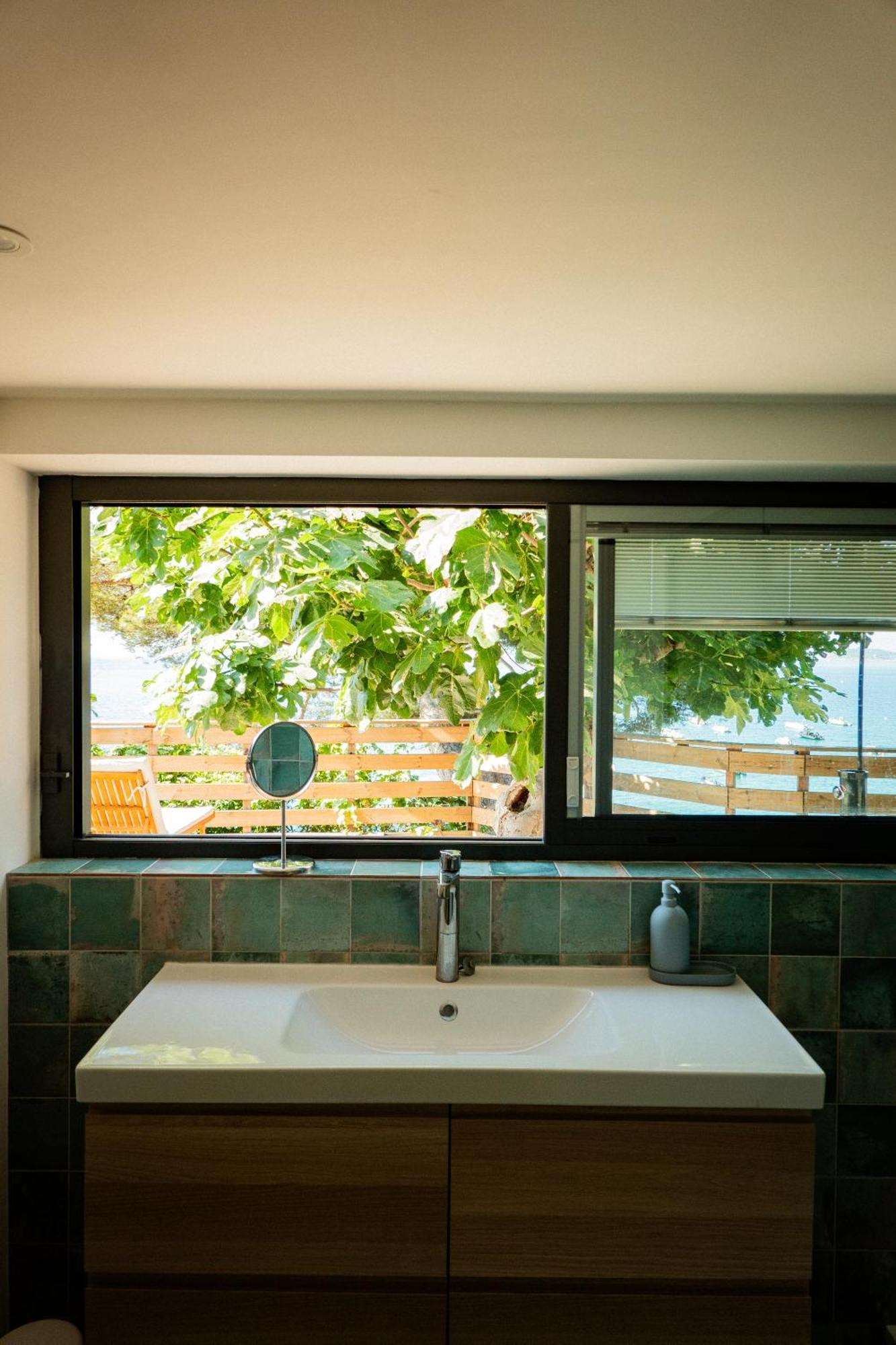 Cabanon Moderne, Les Pieds Dans L'Eau, 2 Chambres Le Pradet Exterior photo